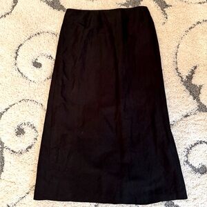 LOFT linen blend Black Maxi Skirt. Lined. Zipper in back. Size 8. 33” length.